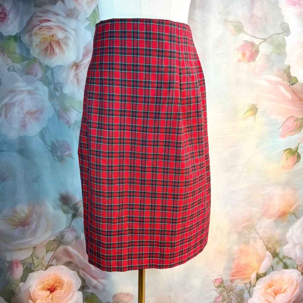 Vintage Metro New York Red Plaid Above Knee Straight Skirt